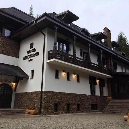 Hanul Haiducilor Obarsia-Lotrului Exterior foto