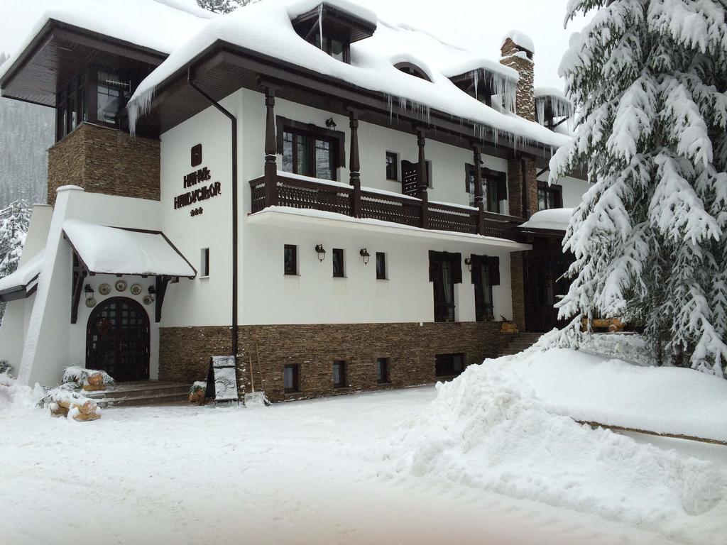 Hanul Haiducilor Obarsia-Lotrului Exterior foto