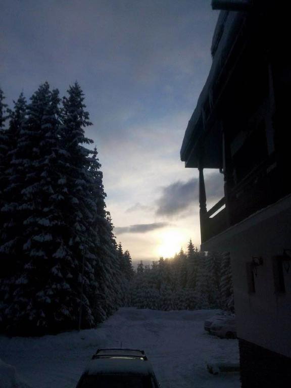 Hanul Haiducilor Obarsia-Lotrului Exterior foto