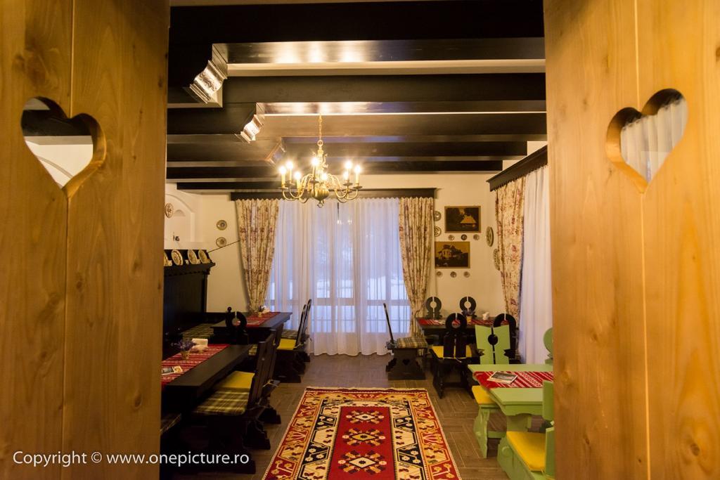 Hanul Haiducilor Obarsia-Lotrului Exterior foto
