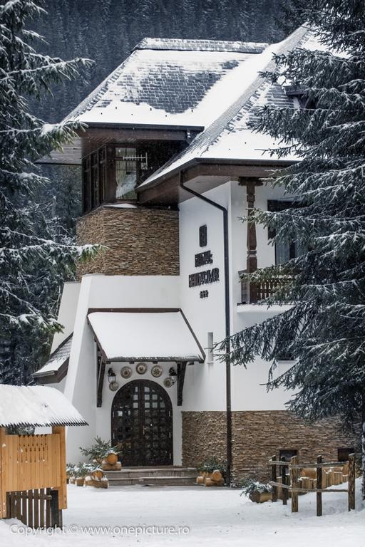 Hanul Haiducilor Obarsia-Lotrului Exterior foto